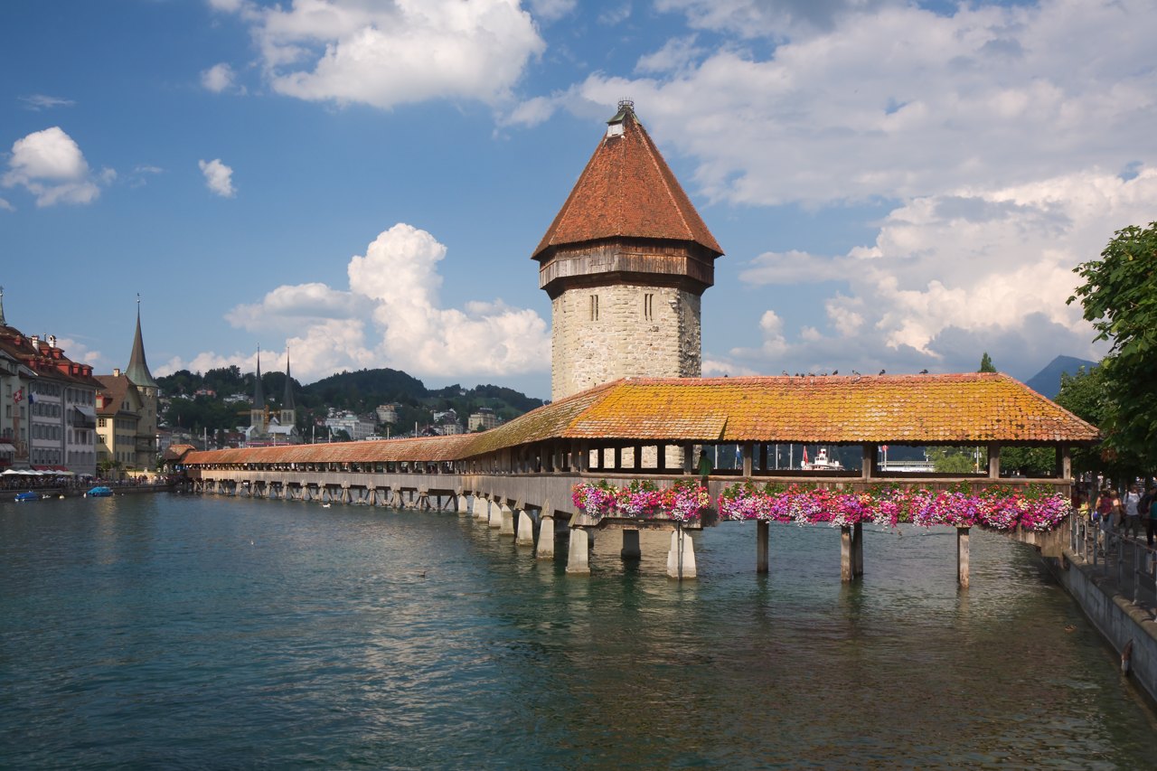 Le pont de la Chapelle et la vieille ville de Lucerne